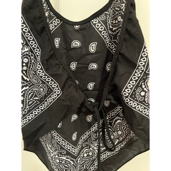 Black and White Bandana Top Scoop neck Halter Trails Clothing - Picture 5 of 5